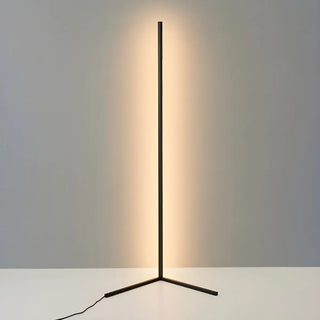 Sleek Minimalist LED Black Linear Metal Floor Lamp Zawala Image - 5
