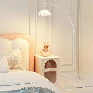 White Pleated Shade Minimalist Curved Floor Lamp Zawala Image - 3