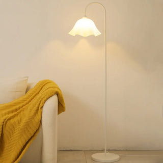 Modern White Flower-Shaped Metal LED Floor Lamp Zawala Image - 3